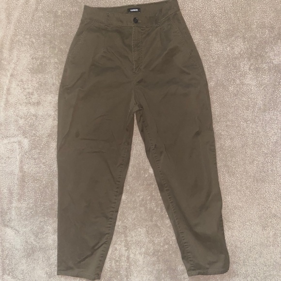 Super High Waisted Tapered Twill Ankle Pant - Picture 3 of 3